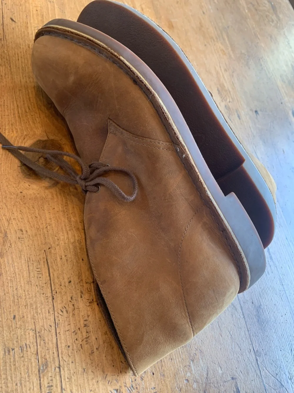 Clarks Men’s Brown Suede Chukka Boots - Classic Lace-Up
